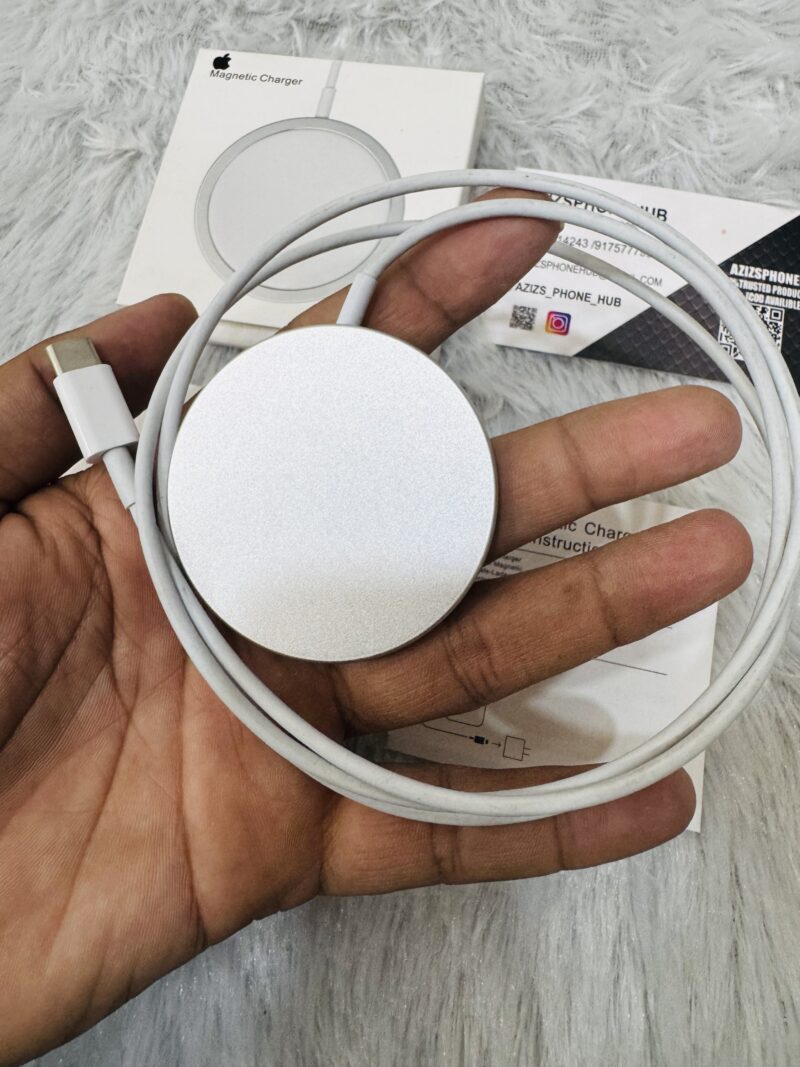 Apple Magsafe Charger - Image 3